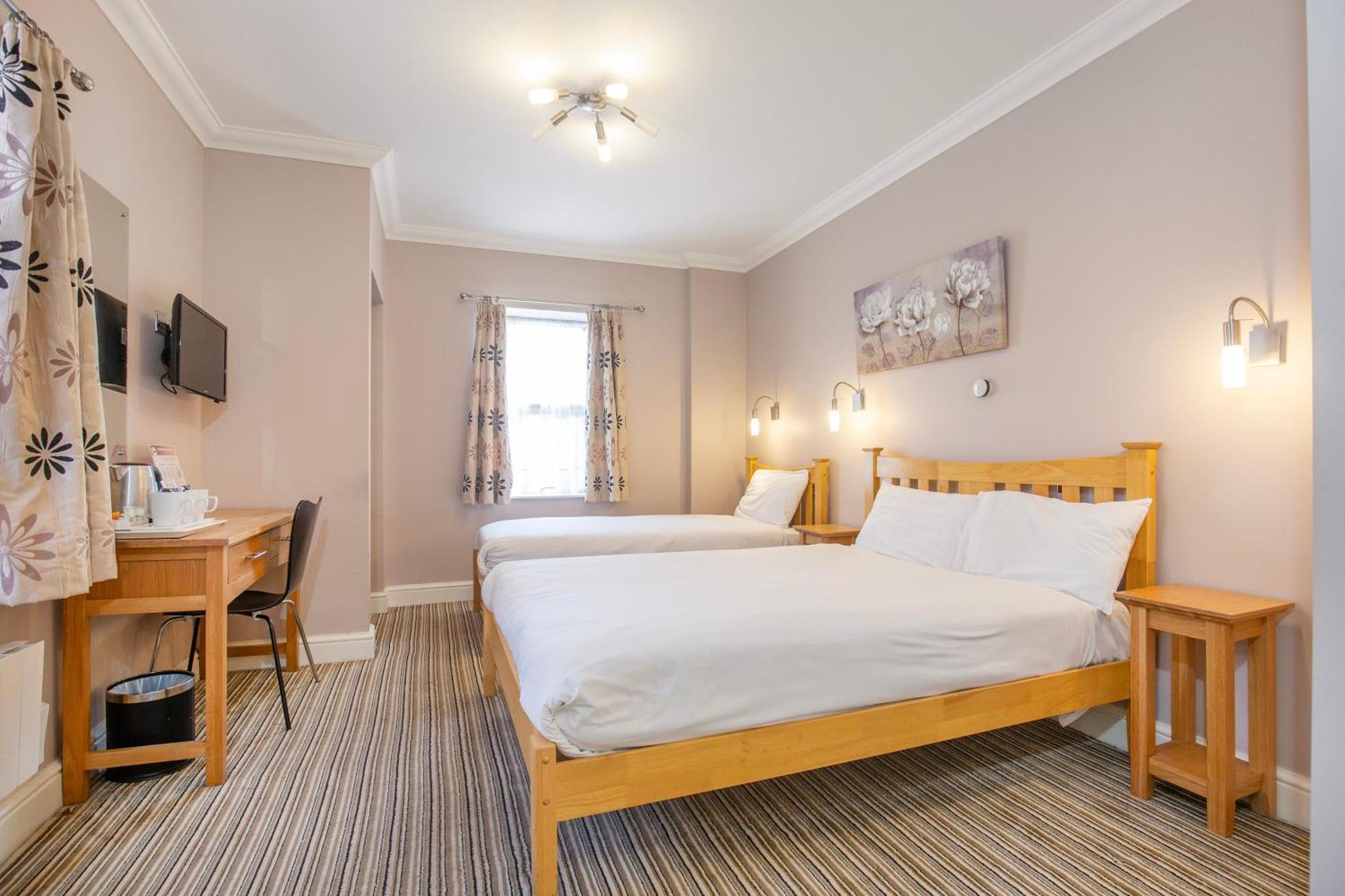 Marlborough Hotel NWI Buitenkant foto